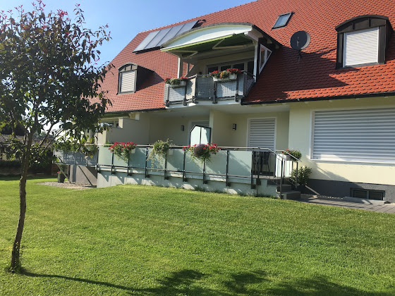 Photo Ferienwohnung Apartments Reischl 85232 Bergkirchen