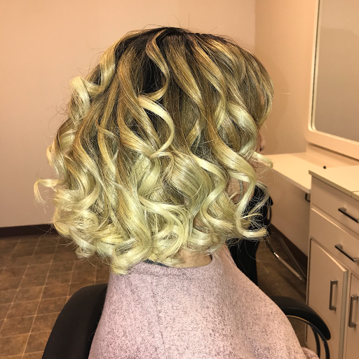 Beauty Salon «Zuni Hair Dominican Salon», reviews and photos, 358 N 4th St, Reading, PA 19601, USA