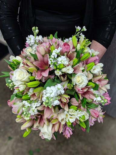 Florist «Expressions Floral Design Studio», reviews and photos, 1247 N Hamilton Rd, Gahanna, OH 43230, USA