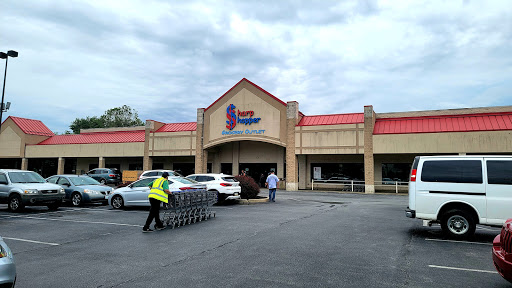 Grocery Store «Sharp Shopper Grocery Outlet», reviews and photos, 340 W Main St, Leola, PA 17540, USA