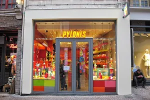 PYLONES image