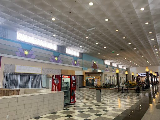 Shopping Mall «Eastern Hills Mall», reviews and photos, 4545 Transit Rd, Williamsville, NY 14221, USA