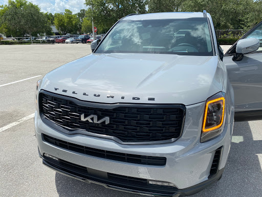 Kia Dealer «Airport Kia Naples», reviews and photos, 3325 Westview Dr, Naples, FL 34104, USA