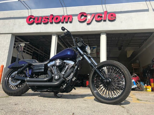 Des Moines Custom Cycle, 3630 Merle Hay Rd, Des Moines, IA 50310, USA, 