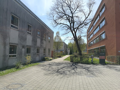 Samuel-Heinicke-Realschule des Augustinum In den Kirschen 1, 80992 München, Deutschland
