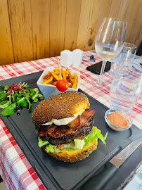 Hamburger du Restaurant Aux Dix Vins à Chamonix-Mont-Blanc - n°9