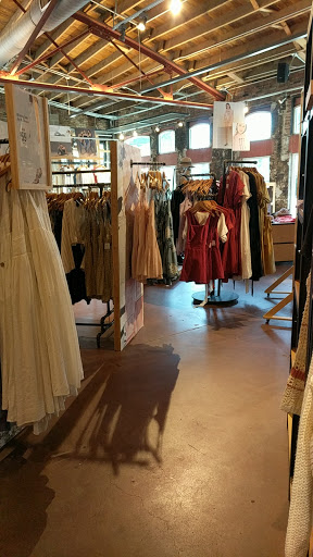 Clothing Store «Urban Outfitters», reviews and photos, 1140 Bardstown Rd, Louisville, KY 40204, USA