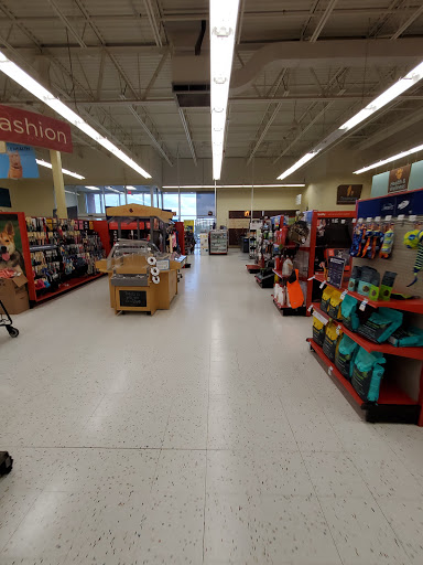 Pet Supply Store «Petco Animal Supplies», reviews and photos, 3165 Alpine Ave NW g, Walker, MI 49544, USA