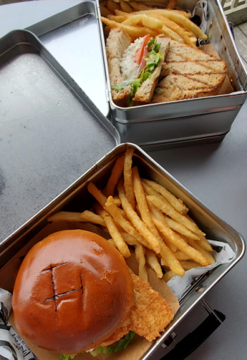 Bar & Grill «Tiki Hut», reviews and photos, 1 S Forest Beach Dr, Hilton Head Island, SC 29928, USA