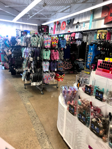 Variety Store «Five Below», reviews and photos, 120 S 32nd St, Camp Hill, PA 17011, USA