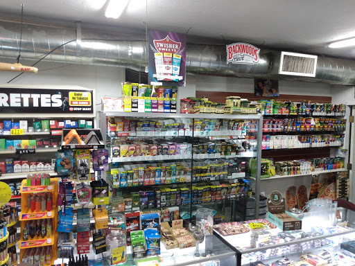 Tobacco Shop «Green Leaf Tobacco Shop», reviews and photos, 1310 W Roger Rd, Tucson, AZ 85705, USA