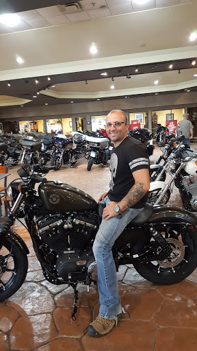 Motorcycle Dealer «Bumpus Harley-Davidson of Murfreesboro», reviews and photos, 2250 NW Broad St, Murfreesboro, TN 37129, USA