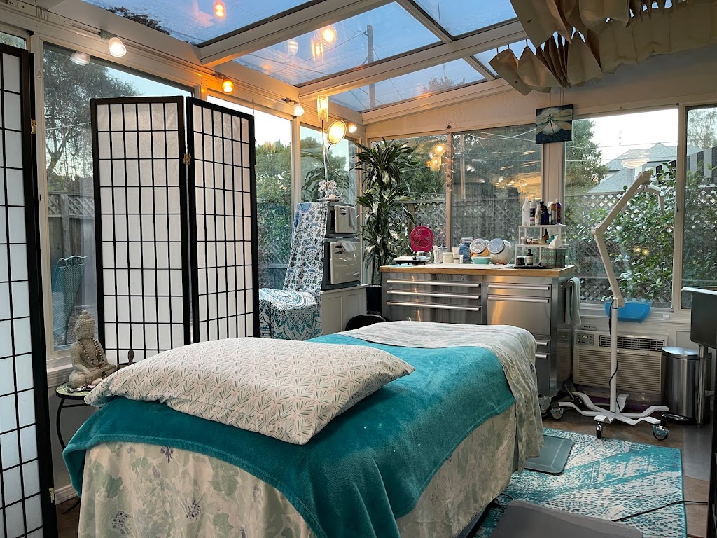 Bella Moda Hair Salon and Spa 95425