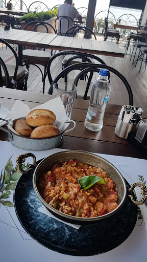 Ramos Lounge&Kitchen