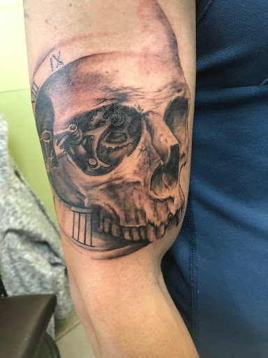 Tattoo and Piercing Shop «Mango Beach Tattoos & Body Piercing», reviews and photos, 11840 Front Beach Rd, Panama City Beach, FL 32407, USA