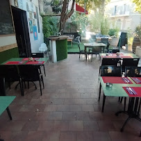 Atmosphère du Restaurant Les Platanes à Porto-Vecchio - n°3
