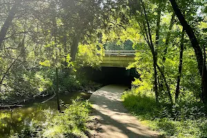 UWGB Arboretum Trail image