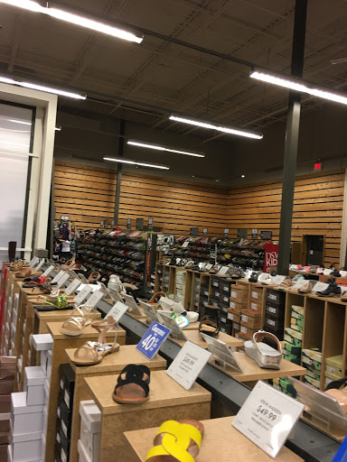 Shoe Store «DSW Designer Shoe Warehouse», reviews and photos, 7616 Farm to Market 1960 Rd W, Houston, TX 77069, USA