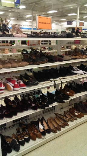Thrift Store «Goodwill», reviews and photos