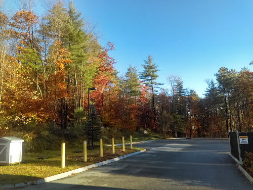 Grocery Store «Dan & Whits General Store», reviews and photos, 319 S Main St, Norwich, VT 05055, USA