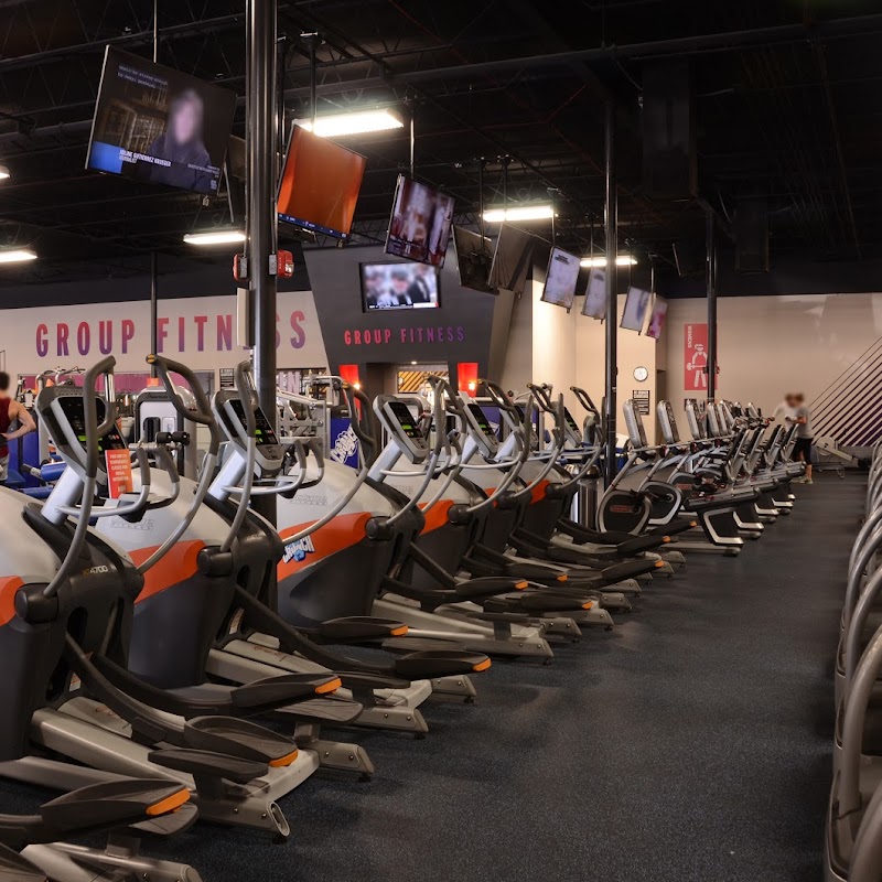 Crunch Fitness - Chamblee