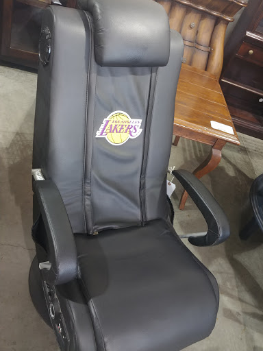 Consignment Shop «Home Consignment Center - Foothill Ranch», reviews and photos, 26662 Portola Pkwy, Foothill Ranch, CA 92610, USA