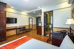 Emerald Serviced Apartment, 159 Phạm Thái Bường, Phú Thuận, Quận 7
