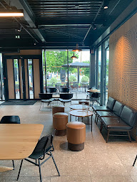 Photo n°6 de Starbucks Coffee Drive Labège à Labège ()