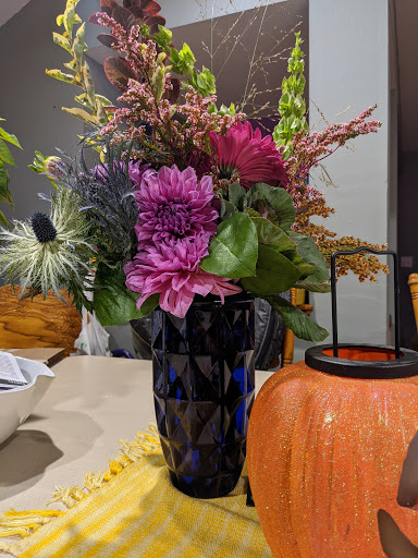 Florist «A to Zinnia Florals & Gifts», reviews and photos, 15 S Broadway St, New Ulm, MN 56073, USA