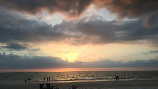 Bar & Grill «18 on the Rocks», reviews and photos, 2405 Gulf Blvd, Indian Rocks Beach, FL 33785, USA