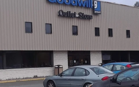 Goodwill North Versailles Outlet image