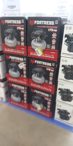 Hardware Store «Harbor Freight Tools», reviews and photos, 7520 W 159th St, Orland Park, IL 60462, USA