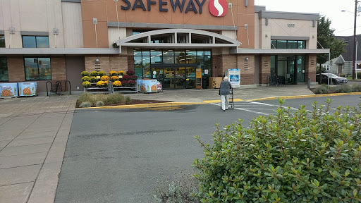 Grocery Store «Safeway», reviews and photos, 1815 4th St, Tillamook, OR 97141, USA