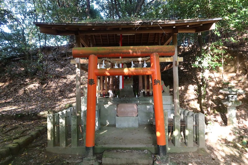 鳥見山稲荷神社