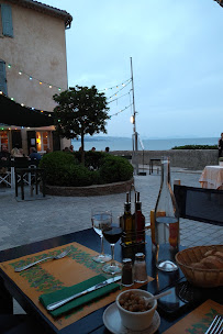 Atmosphère du Restaurant de spécialités provençales La Pesquiere Et Le Mazagran à Saint-Tropez - n°17