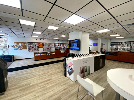 Cell Phone Store «Cell Phones For Less», reviews and photos, 3016 James St, Syracuse, NY 13206, USA