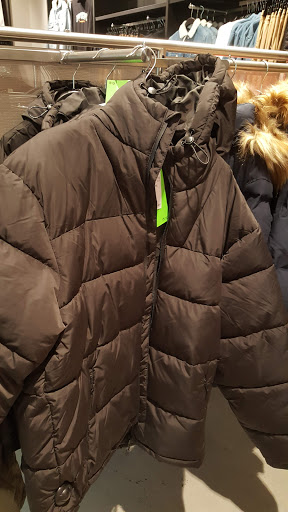 Stores to buy women's down jackets Naples