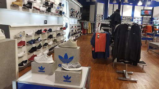 Shoe Store «Shiekh Shoes», reviews and photos, 7215 Stockton Blvd, Sacramento, CA 95823, USA