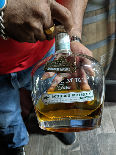 Liquor Store «Broadway Discount Liquors», reviews and photos, 415 E Broadway, Gallatin, TN 37066, USA