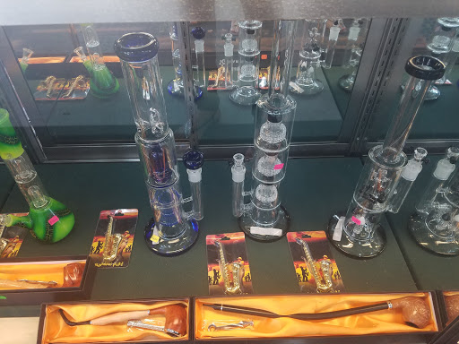 Tobacco Shop «Twenty One Plus Smoke Shop», reviews and photos, 144 Bowdoin St, Dorchester, MA 02122, USA