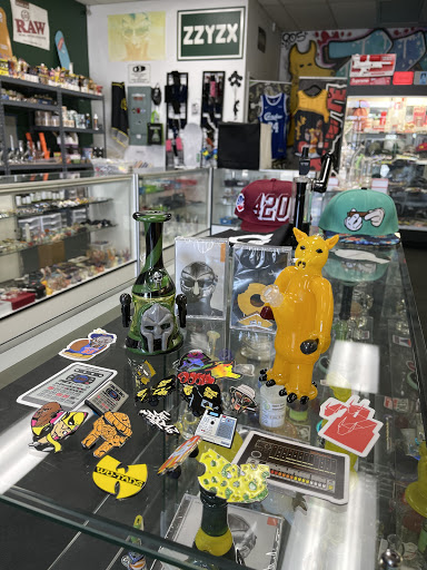 Glass Blower «ZZYZX Smoke Shop», reviews and photos, 2127 Pickwick Dr, Camarillo, CA 93010, USA