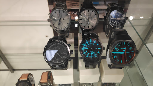 Watch Store «Fossil Store», reviews and photos, 11211 120th Ave, Pleasant Prairie, WI 53158, USA