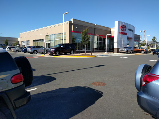 Toyota Dealer «AutoNation Toyota Leesburg», reviews and photos, 1 Cardinal Park Dr SE, Leesburg, VA 20175, USA