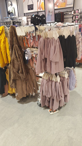 Clothing Store «Primark», reviews and photos, 160 N Gulph Rd, King of Prussia, PA 19406, USA