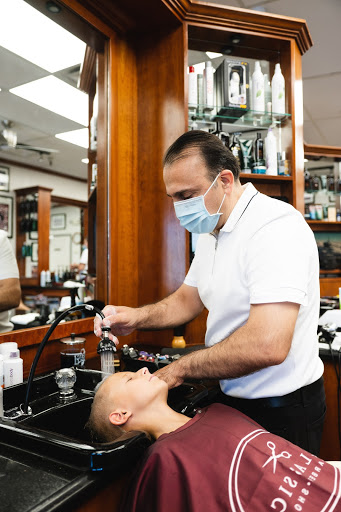 Barber Shop «Classic Barber Shop», reviews and photos, 12609 N Tatum Blvd, Phoenix, AZ 85032, USA