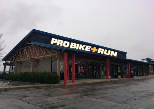 Shoe Store «PRO BIKE+RUN Robinson», reviews and photos, 3100 Robinson Ln, Pittsburgh, PA 15205, USA