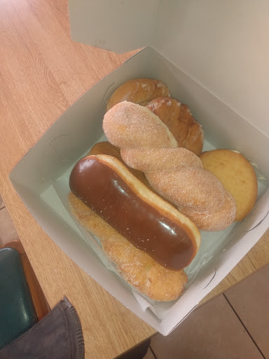 Donut Shop «Donut King», reviews and photos, 150 W Grant Rd, Tucson, AZ 85705, USA