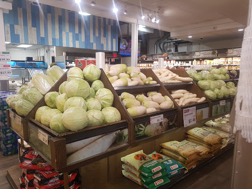 Korean Grocery Store «H Mart», reviews and photos, 3385 Milwaukee Ave, Northbrook, IL 60062, USA