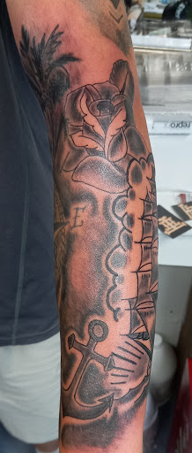 Explore trigun tattoo ideas, creative tattoo ideas in Meridian, available at SK-Tattoo1