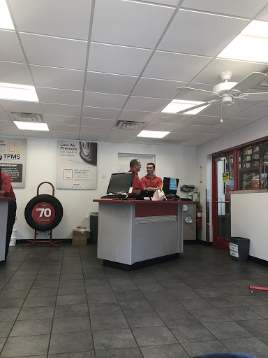 Tire Shop «Discount Tire Store», reviews and photos, 9131 Long Point Rd, Houston, TX 77055, USA